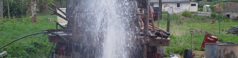 Fontonējoš dziļurbums